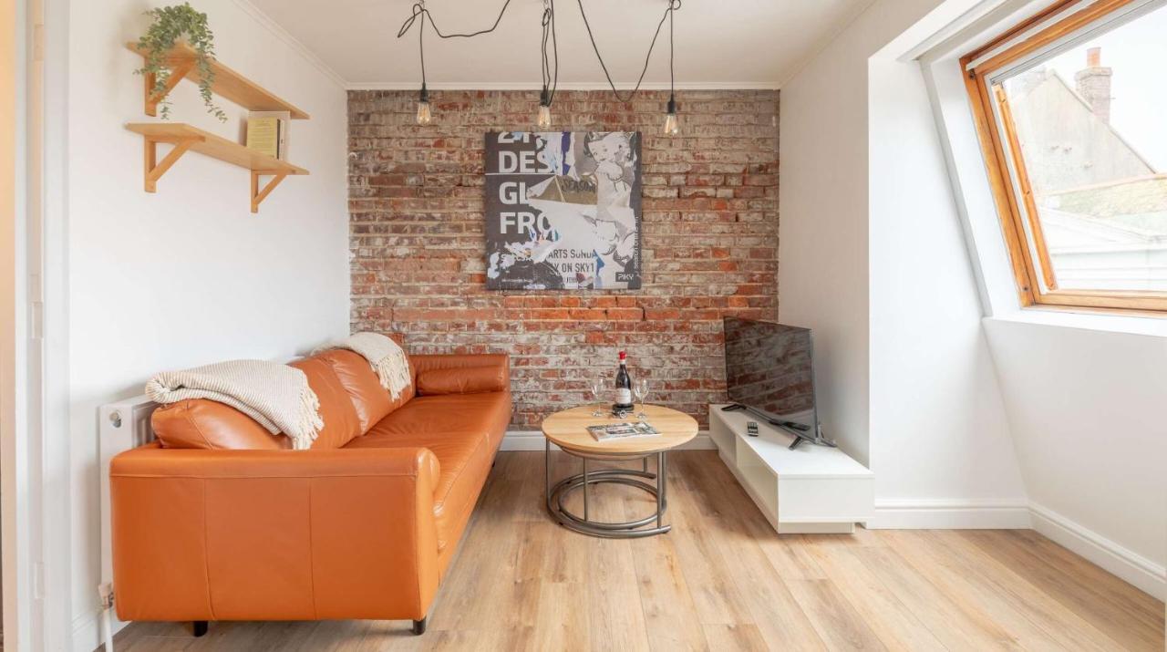 הייסטינגס One Bed Top Floor, Brand New, Central Old Town מראה חיצוני תמונה